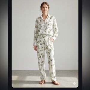 Piyama Leaf Pattern Women's Luxury Pajama Set Back in stock